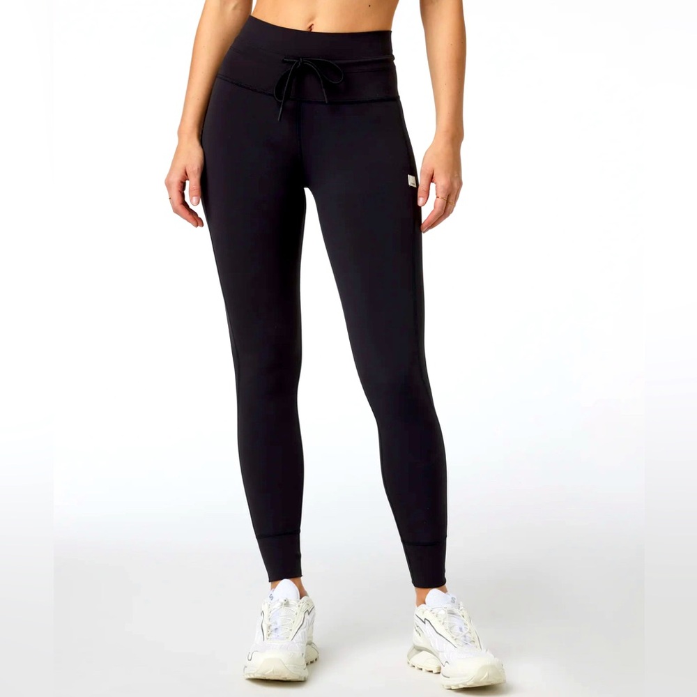 Vuori Daily Legging size small